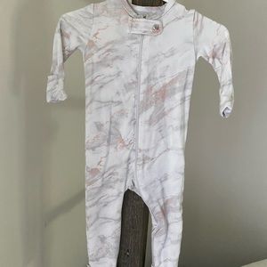 Baby Breez Zip Romper 0-3 month rose marble